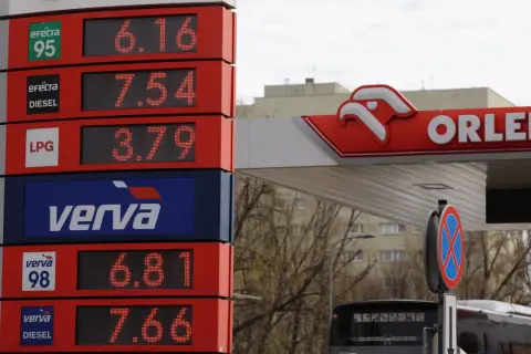 Ceny paliw na Orlenie: Efecta 95 za 6.16, Efecta Diesel za 7.54, LPG za 3.79. Verva Diesel 7.66.
