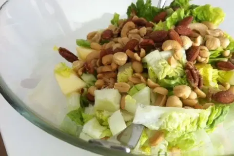 Domina las ensaladas con frutos secos: recetas y trucos de chef