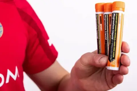 Kiedy brać magnez? Rano na energię, wieczorem na sen? Sprawdź!