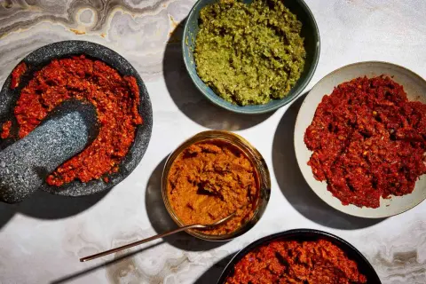 Najostrzejsza pasta curry: Ranking, wybór i kontrola ostrości