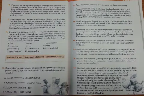 Reakcja C6H12O6 → 2C2H5OH + 2CO2 opisuje fermentację alkoholową, gdzie glukoza (c6h5oh) przekształca się w alkohol etylowy.