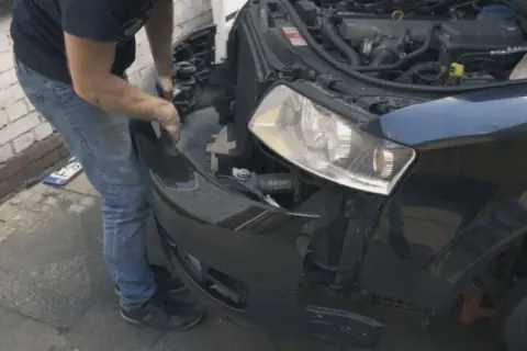 Jak zdjąć zderzak Audi A6 C6 - uniknij uszkodzeń i oszczędź czas