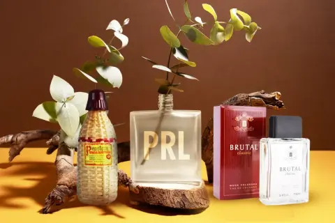 Kultowe polskie perfumy z lat 70. i 80. - Prastara, Brutal Classic i tajemniczy flakon z napisem PRL.