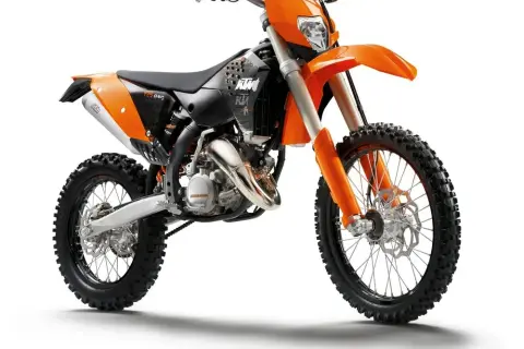 Jakie enduro 250 4T kupić? Modele, serwis, koszty i pułapki