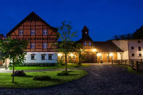 Stadnina koni Przekolno - komfortowe noclegi i atrakcje dla każdego