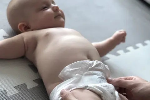 Jak oduczyć dziecko sikać w pampersa i uniknąć frustracji rodziców