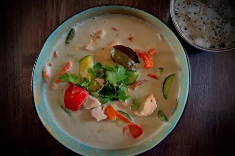Które curry jest najłagodniejsze? Odkryj smaki bez ostrości!