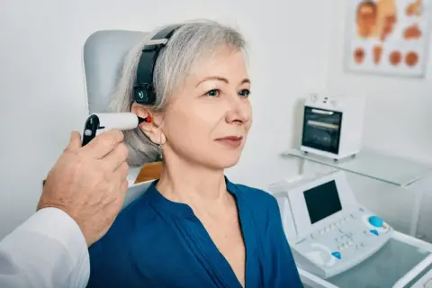 Audiometria: Jak nazywa się badanie słuchu i co musisz wiedzieć?