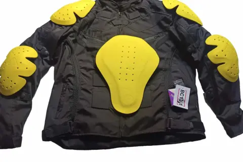 Ochraniacze motocyklowe Level 1 czy 2? Złoty standard ochrony
