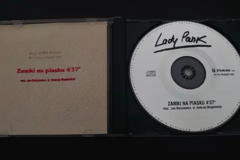 Lady Pank - Zamki na piasku 4'37". Promocyjna płyta CD z radiową wersją utworu.