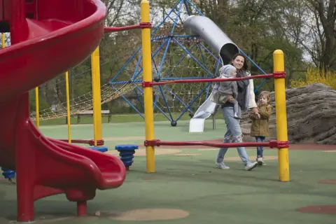 Kiedy otwarcie placu zabaw w Parku Żeromskiego? Sprawdź szczegóły