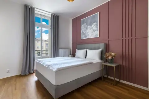 Praga: Ceny noclegów (80-1000 PLN) i sprawdzone triki na oszczędności