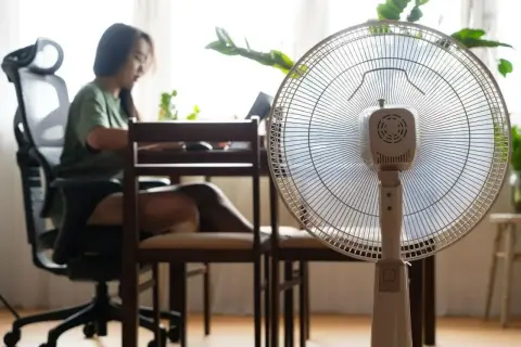 Wentylator 50W: Ile kosztuje prąd? Sprawdź, czy to się opłaca!