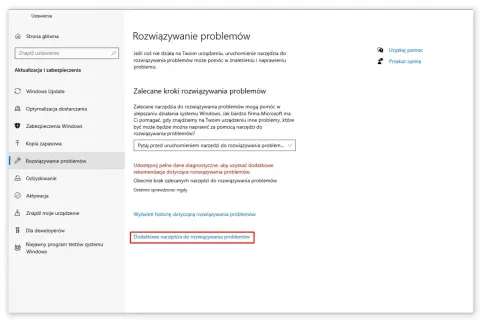 Ekran ustawień Windows z sekcją "Rozwiązywanie problemów". Widoczny przycisk "Dodatkowe narzędzia do rozwiązywania problemów", który może pomóc w rozwiązaniu problemów, np. błędu 0x80070002.