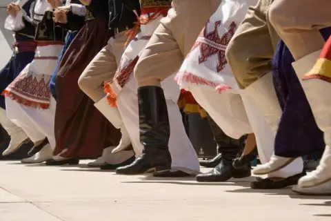 Gdzie na tańce w Kudowie? Odkryj najlepsze miejsca na dancingi