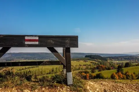 Duszniki-Zdrój: Góry Orlickie czy Bystrzyckie? Wybierz idealne szlaki