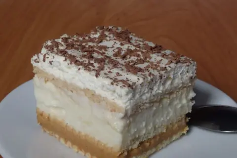 Ciasto 3 bit na herbatnikach – prosty przepis na pyszny deser bez pieczenia