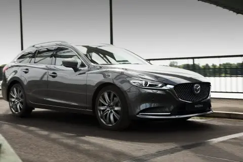 Mazda 6 jaki silnik wybrać, aby uniknąć wysokiego zużycia paliwa?