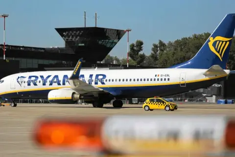 Czy można odsprzedać bilet lotniczy Ryanair i uniknąć wysokich kosztów?