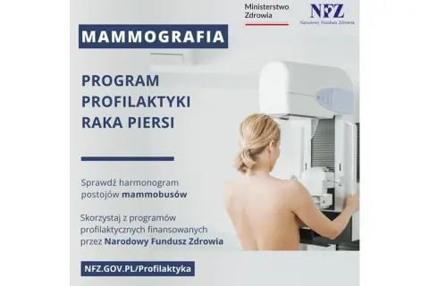 Kobieta poddaje się badaniu mammograficznemu w ramach programu profilaktyki raka piersi. Sprawdź harmonogram mammobusów na NFZ.GOV.PL/Profilaktyka.
