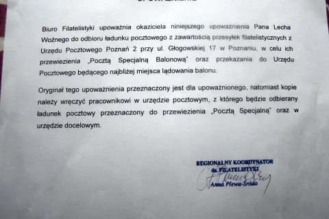 Dokument wyjaśnia, jak napisać upoważnienie do odbioru przesyłki filatelistycznej. Podpisano: Regionalny Koordynator ds. Filatelistyki.