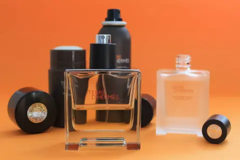 Kolekcja kosmetyków Terre d'Hermès: perfumy, dezodorant i balsam po goleniu.