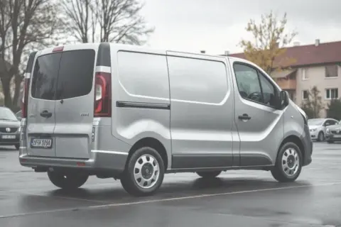 Jaki bus do 30 tys – najlepsze modele i porady na zakup