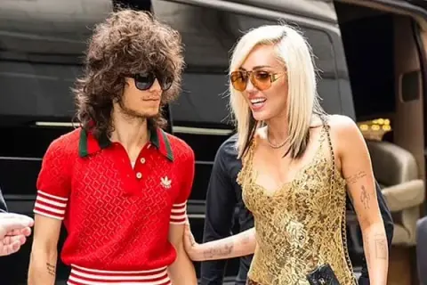 Z kim jest Miley Cyrus? Zaskakujące fakty o jej związku z Maxxem Morando