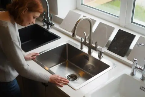 Jak dobrać zlewozmywak do blatu? Uniknij błędów poradnik eksperta