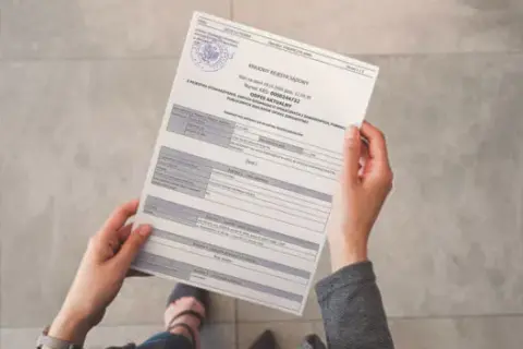 Jak pobrać KRS po angielsku i uniknąć problemów z tłumaczeniem