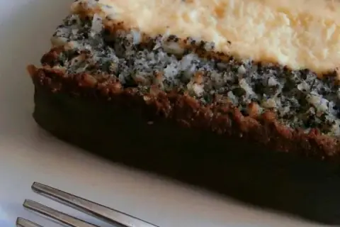 Pyszny przepis na ciasto makowo budyniowe, które zachwyci każdego