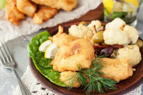 Jak zrobić dorsza w chrupiącym cieście? Smak wakacji w domu!