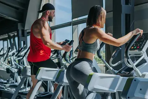 Co to jest trening cardio? Odkryj jego korzyści i rodzaje ćwiczeń