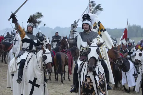 Co to jest fakt historyczny i dlaczego jest tak ważny w historii?