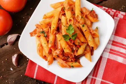 Orecchiette: Z czym podać? Przepisy i sekrety włoskiej kuchni