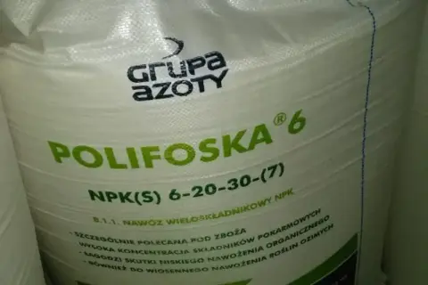 POLIFOSKA 6 od Grupy Azoty to wieloskładnikowy nawóz NPK, idealny jako jaki nawóz na trawę. Zapewnia roślinom niezbędne składniki odżywcze.