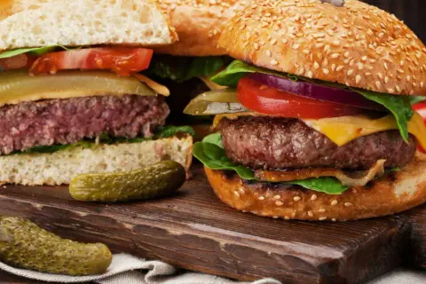 Le burger maison parfait : la recette ultime pour régaler !