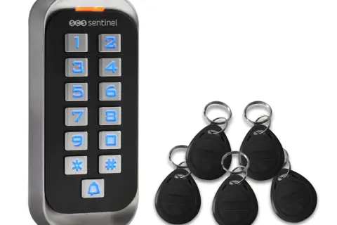 Clavier digicode et badges pour motorisation portail. Accès sécurisé et pratique.