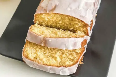 Zitronenschnitten Rezept: Einfach, saftig & garantiert lecker