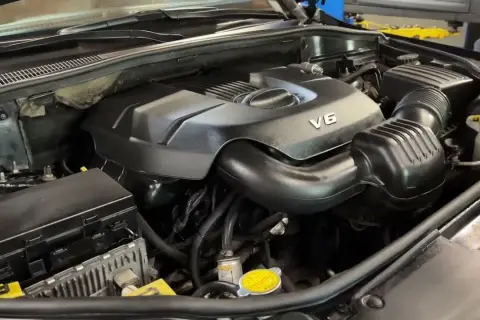 Ile oleju potrzebuje Jeep Grand Cherokee 3.0 CRD? Sprawdź, by uniknąć błędów!