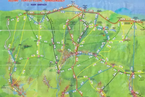 Mapa szlaków turystycznych w czeskie Karkonosze, z zaznaczonymi trasami i punktami.