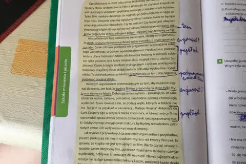 Czy w rozprawce są akapity? Poznaj kluczowe zasady struktury pisania