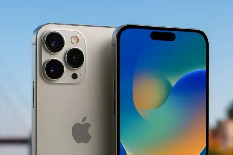 Nowy iPhone z potrójnym aparatem na tle Złotej Bramy. Czas na nowe możliwości!