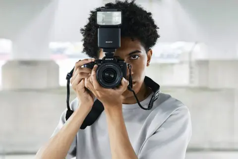 Najlepsze lampy błyskowe do Sony A7 III – wybierz idealną dla siebie