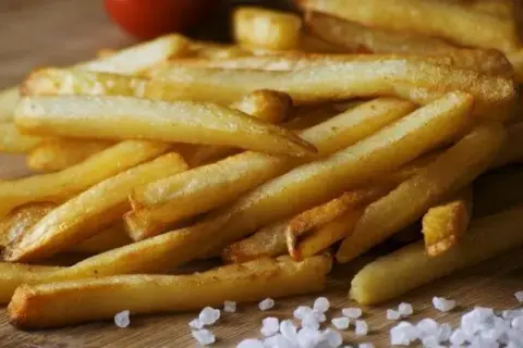 Przyprawianie frytek: Odkryj sekrety idealnego smaku!