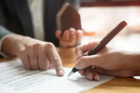 Umowa cywilno prawna co to? Kluczowe informacje i pułapki, które warto znać