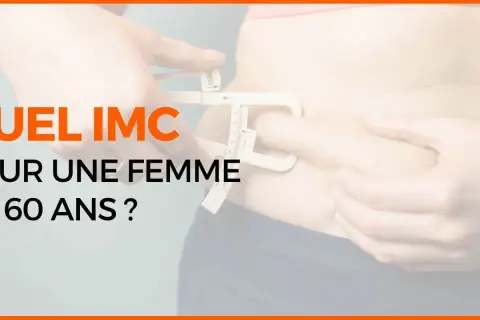 Mesure du pli cutané pour évaluer l'IMC d'une femme de 60 ans.