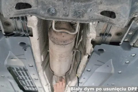 Dymienie po usunięciu DPF: Dlaczego auto dymi i co Ci grozi?