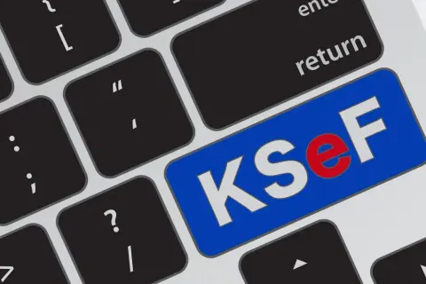 Klawisz KSeF na klawiaturze. Dowiedz się, jak wystawić fakturę w KSeF.