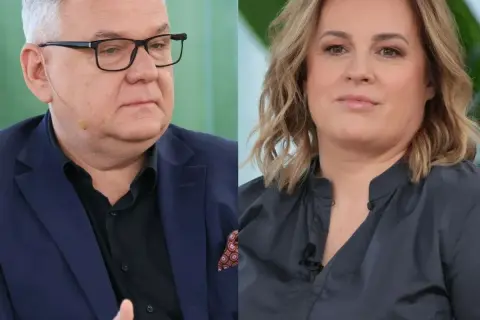 Artur Andrus z żoną, uśmiechnięta para podczas wywiadu.